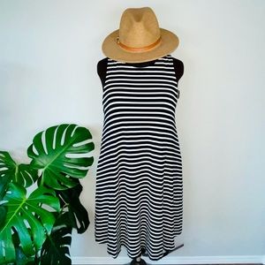 •LOFT• Sleeveless Swing Dress